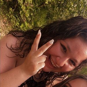 Meet your Posher, Julia